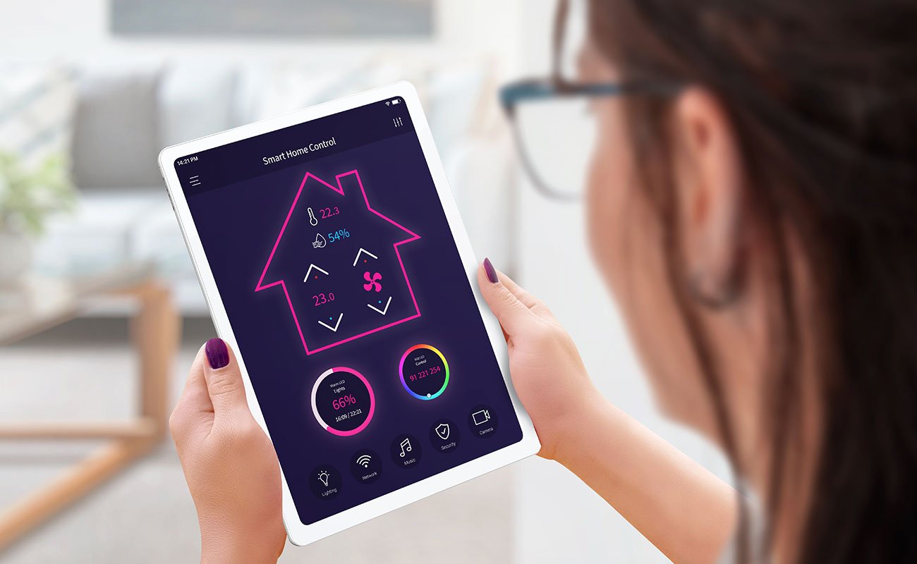 5 Innovative Smart Home Devices You Didn’t Know You Absolutely Needed 1 woman with tablet